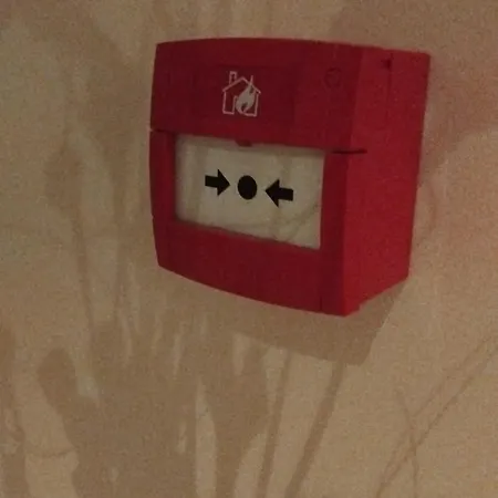 Dm 4 Hotel